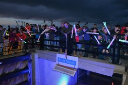 Kinderen en spectaculaire acts zetten DIJK in het LICHT