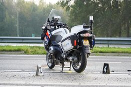 Motoragent op A7 aangereden door tractor onderweg naar boerenprotest