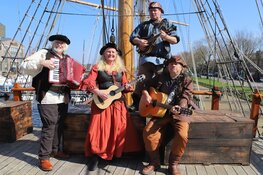 Het Scheepsfolk in de Nicolaaskerk te Westerland