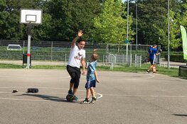 Wereldkampioen Nasser steelt harten van deelnemers en wethouder  