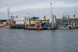 Vaartuig omgeslagen langs Afsluitdijk