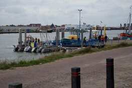 Vaartuig omgeslagen langs Afsluitdijk