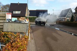 Auto door brand verwoest in Den Oever