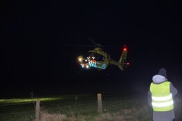 Gewonde bij ongeval tussen auto en motor in Hippolytushoef