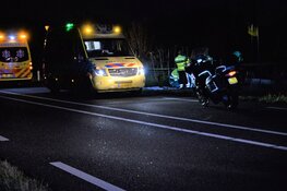 Gewonde bij ongeval tussen auto en motor in Hippolytushoef
