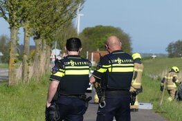 Bestuurder gewond nadat hij met auto over de kop slaat in Anna Paulowna