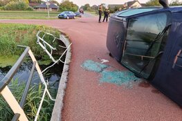 Aanrijding met letsel en veel schade in Breezand