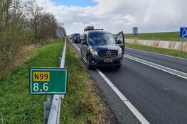Kopstaart-botsing op N99 nabij Van Ewijcksluis