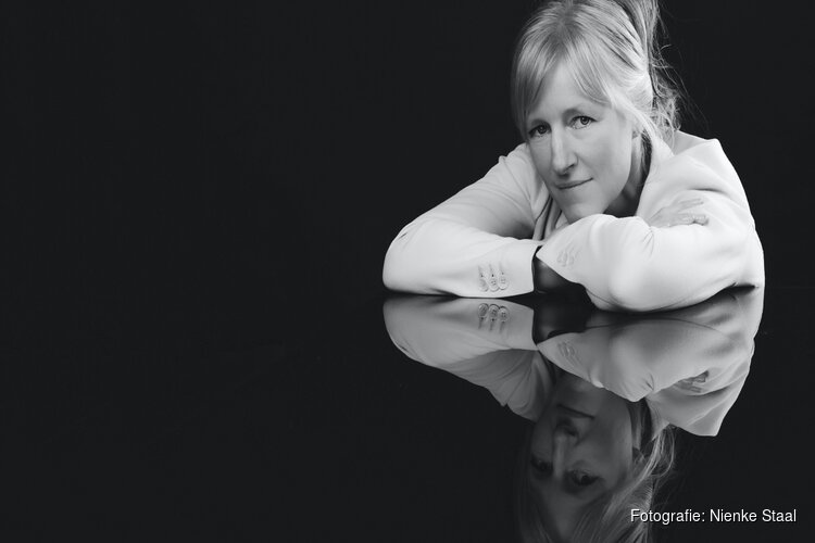 Luistermeditatie door Nienke Staal in De Verwondering