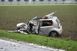 Ravage in Middenmeer, vrachtwagen in botsing met auto
