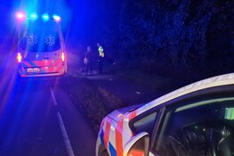 Auto over de kop in Wieringerwerf, bestuurster ongedeerd