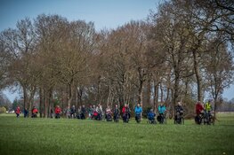 Heerlijk fietsen tijdens de Fiets- en Ontdekdag en op bezoek bij twee instanties
