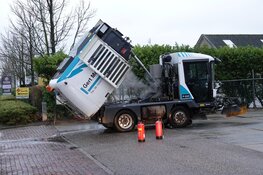 Brand in veegwagen in Wieringerwerf