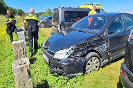 Veel schade bij ongeluk op A7 bij Den Oever
