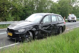 Twee auto’s total-loss na botsing met vrachtwagen op N99 bij Breezand