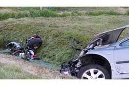 Motorrijder zwaargewond na ongeval in Anna Paulowna, automobilist aangehouden