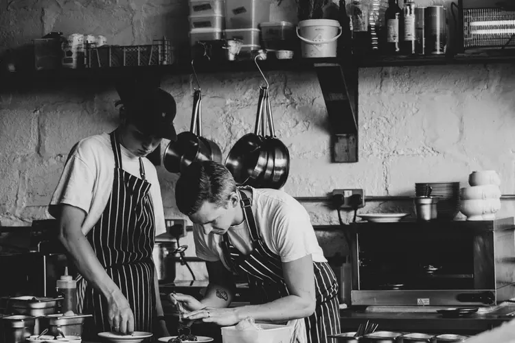 Voedselverspilling verminderen en eten vers houden: handige tips