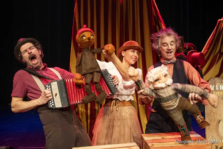 Spectaculaire voorstelling van het Pinokkio verhaal in Scagon De Luxe