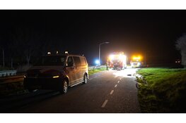 Hulpdiensten zoeken naar mogelijk voertuig te water in Middenmeer