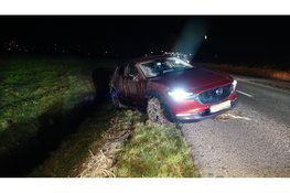 Kerstavond valt in duigen nadat automobilist met auto in sloot belandt