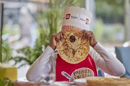 Zeven basisscholen in gemeente Hollands Kroon bakken pannenkoeken voor ouderen