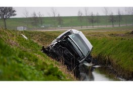 Persoon overleden na frontale botsing met vrachtwagen in Wieringerwerf