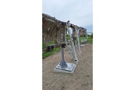 Vleugel en motor Lancaster ED 603 geplaatst in Kazemattenmuseum