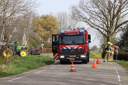 Haspel vliegt in brand op boerenakker in Wieringerwaard