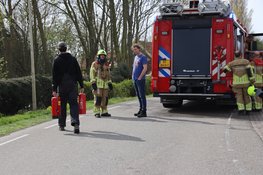 Haspel vliegt in brand op boerenakker in Wieringerwaard