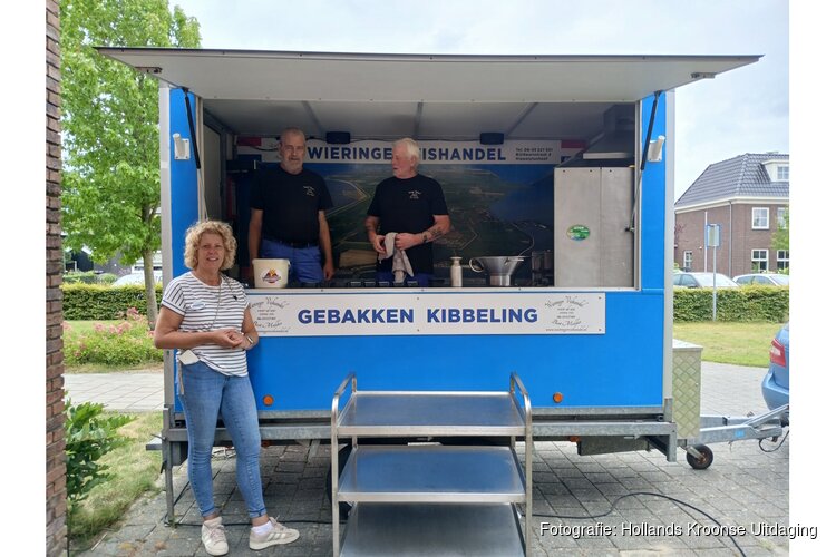 Wieringer Vishandel bezorgt bewoners De Trambaan een heerlijke middag