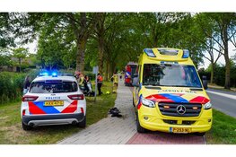 Omstanders redden man met scootmobiel uit sloot in Middenmeer