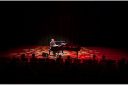Alexander Broussard eert Billy Joel met een legendarisch concert in Scagon De Luxe