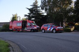 Auto over de kop in sloot Breezand, meerdere gewonden