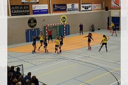 Geel Zwart grijpt regionale beker na spannend slot