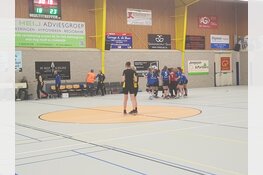 Titelstrijd nog niet beslist na nederlaag Geel Zwart