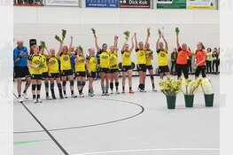 Geel Zwart kroont zich overtuigend tot kampioen