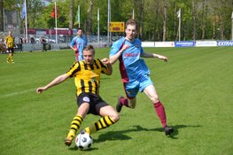 Kleine Sluis deelt eerste tik uit