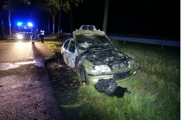 Auto uitgebrand langs de A7