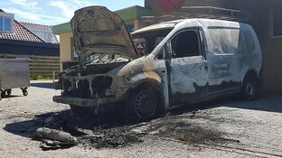 Geschokte reacties na brandstichting bij familiebedrijf: "Ik ben alles kwijt"